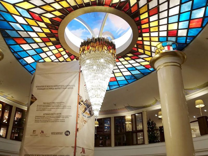 Подвесная конструкция и подъемник для люстры – Marriott® Royal Aurora Moscow Hotel 5*